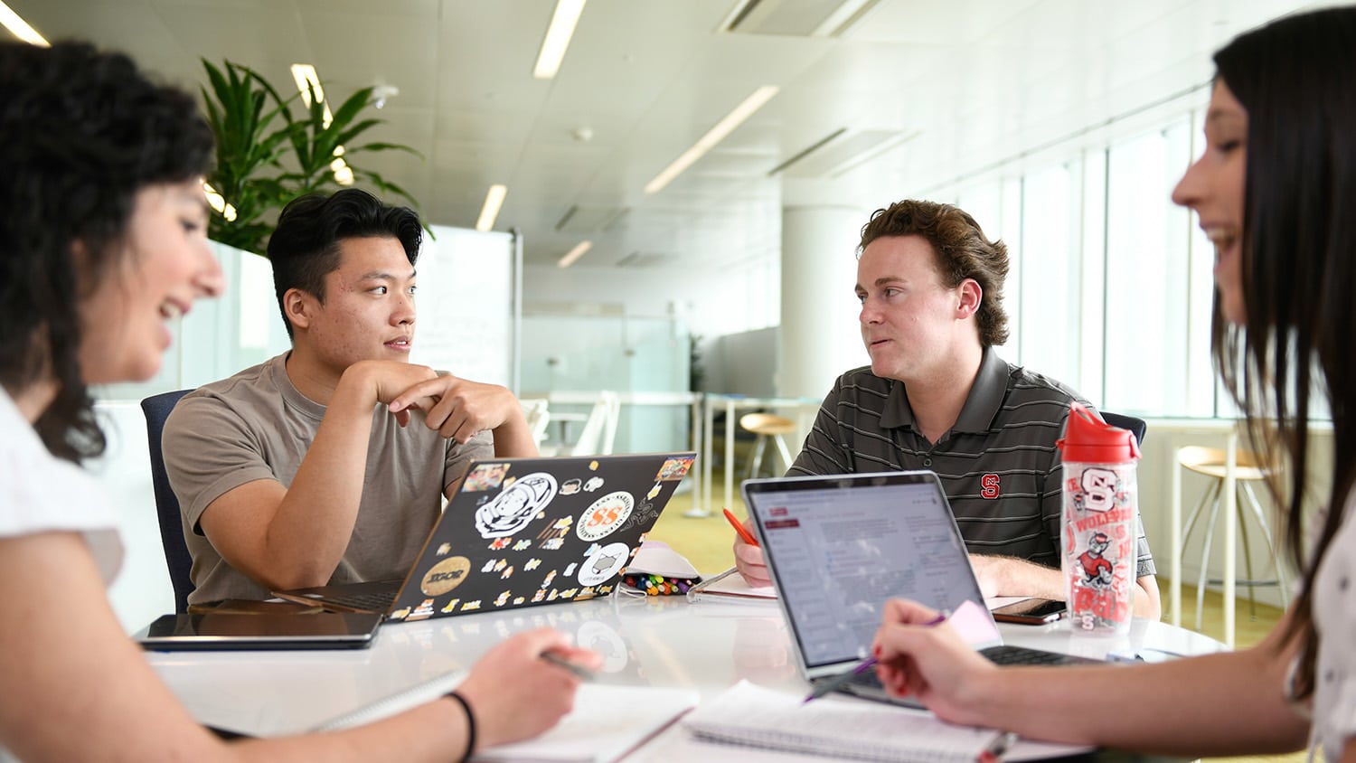 Students brainstorm and collaborate in Hunt Library.